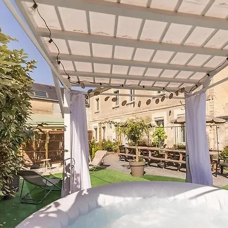 Maison De La Marquise, 15 Couchages, 200m2, Cour Privative, Salle De Reception, 4 Doubles, 1 Dortoir 7 Couchages, Linge En Option * Sommervieu
